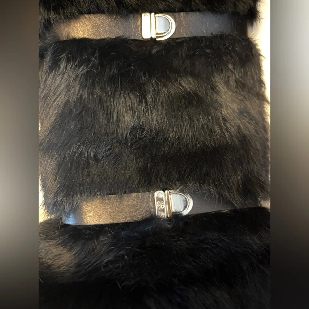 Tory Burch Black Rabbit Fur Moon Boots sz 7 🖤 💫